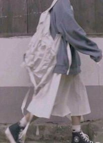 【短篇】昔去今来花自开 作者：佚名